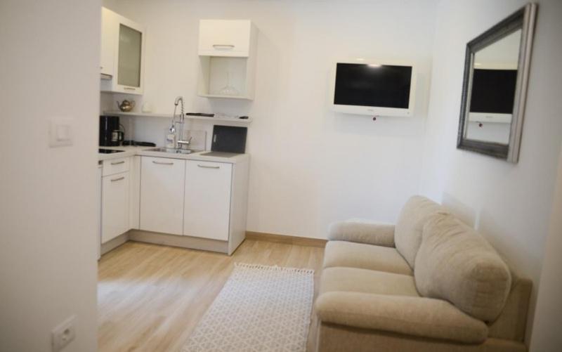 Modern Getaway Studio For Two 罗维尼 外观 照片